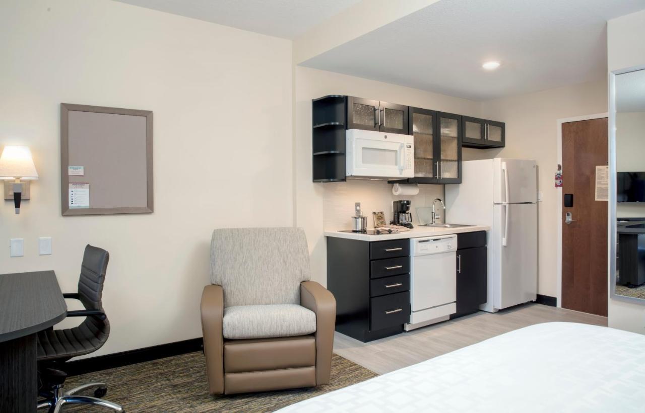 Candlewood Suites - Miami Exec Airport - Kendall By Ihg Country Walk Extérieur photo