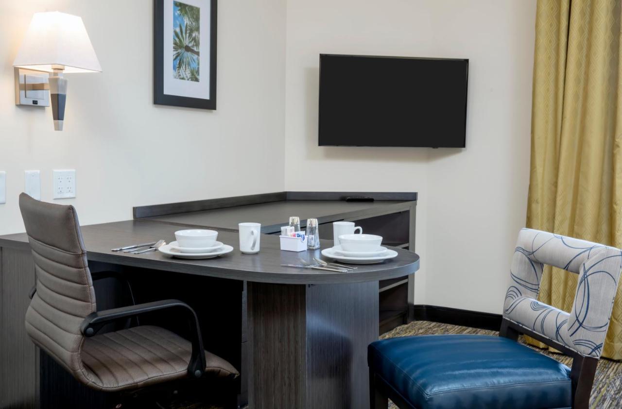 Candlewood Suites - Miami Exec Airport - Kendall By Ihg Country Walk Extérieur photo